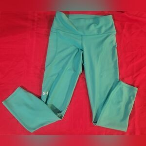 UNDER ARMOUR Women's HeatGear® No-Slip Waistband Capris